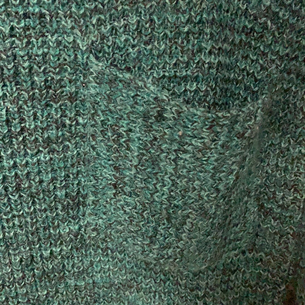 Forever 21 Sweater - Picture 2 of 5